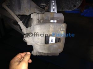 Sostituzione pastiglie freni Lancia Musa